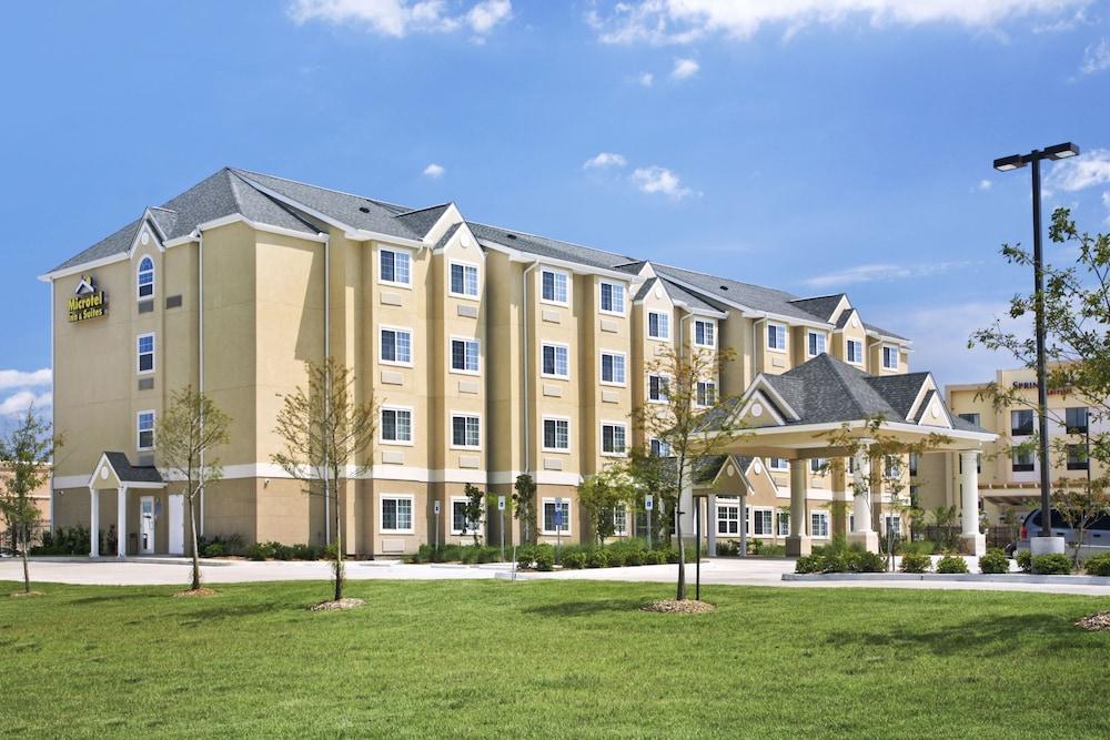 Microtel Inn And Suites Baton Rouge Airport Exterior photo